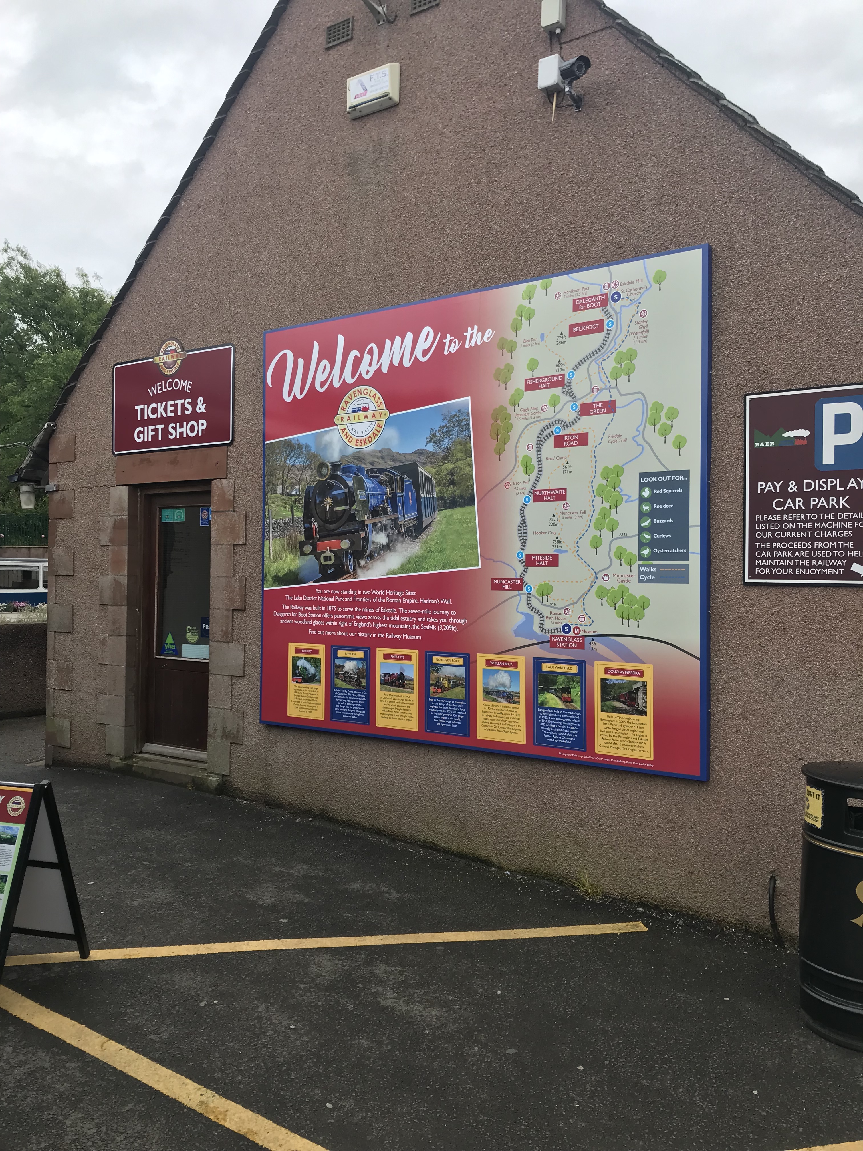 Large entrance tray sign